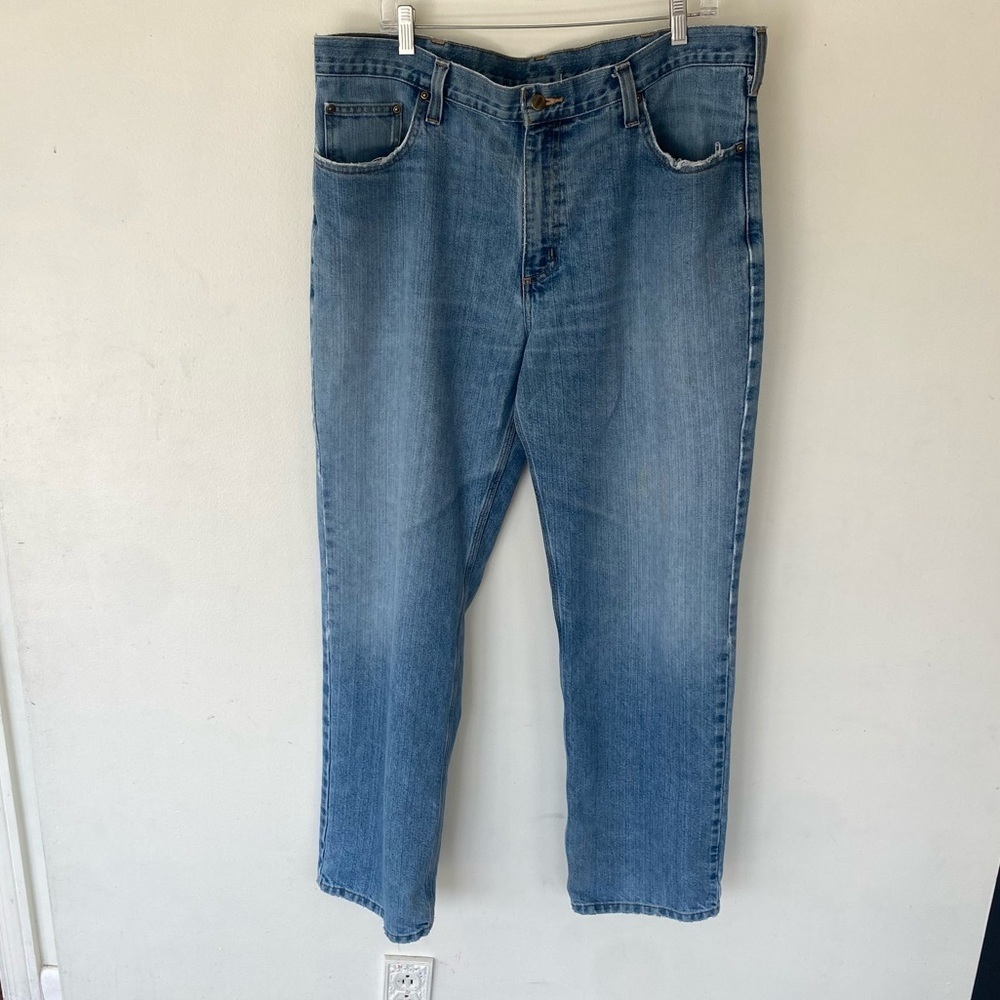 Carhartt relaxed fit distressed straight leg jeans size 38x32